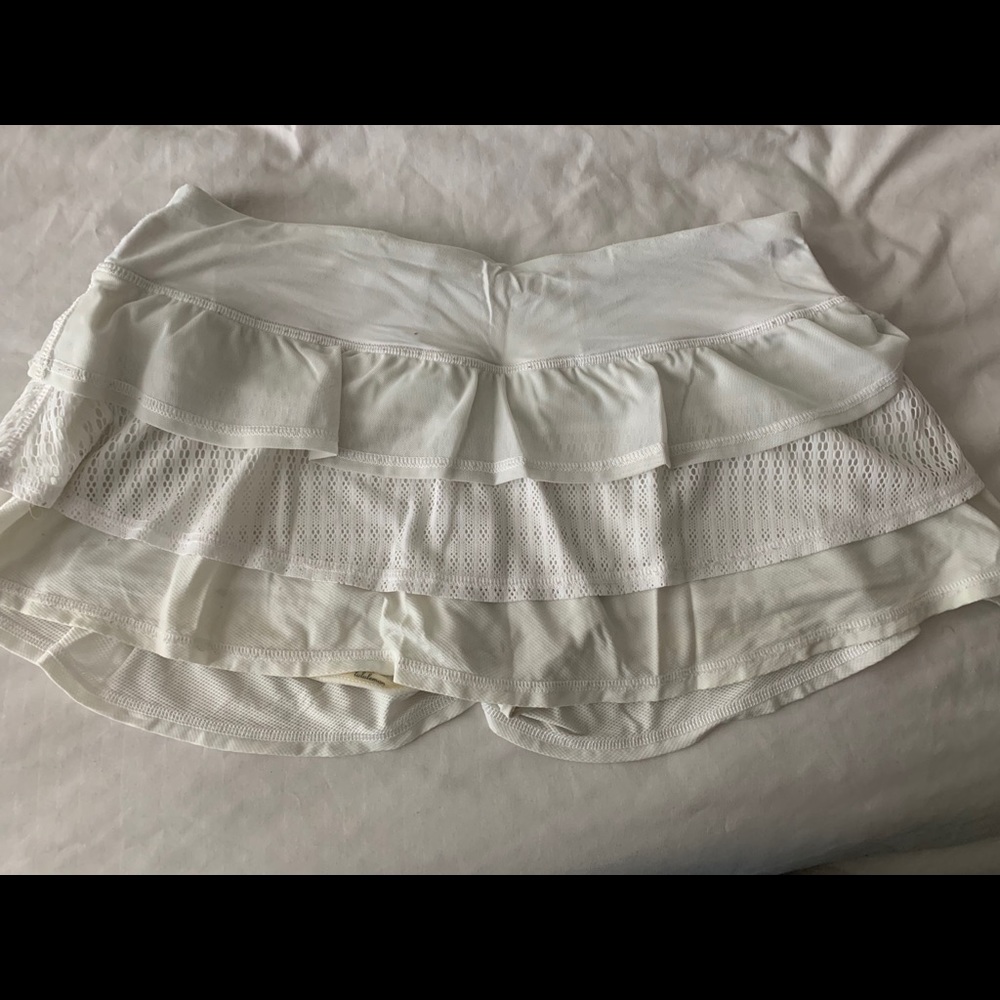Pleated Lululemon running skirt